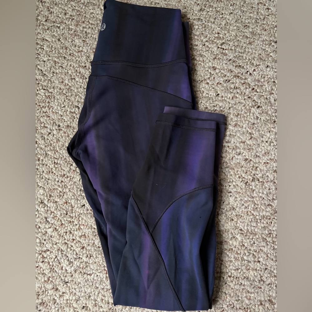 Lululemon in motion Leggings size 6